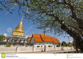 El Templo Phra That Chang Kham.jpg
