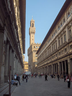 Firenze.PalVecchio.Uffizi02.JPG