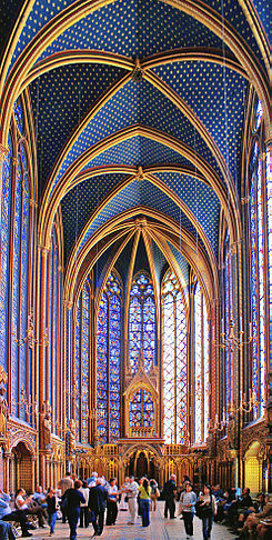 Sainte Chapelle - Upper level 1.jpg