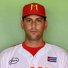 Joel Suárez pelotero cubano.jpg