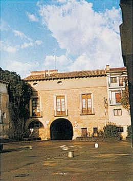 Palacio de Villahermosa en Pedrola (Zaragoza).jpg