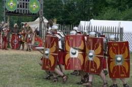 Legión Romana en posición de ataque.jpg