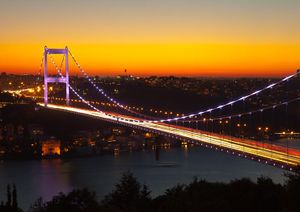 Puente de Fatih Sultan Mehmet.jpg