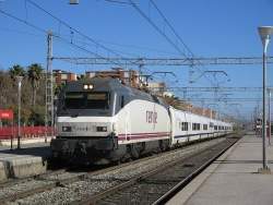 With talgo train at Castelldefels.jpg