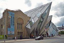 Museo Real de Ontario.jpg