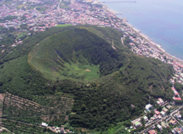 Volcán Monte Nuovo.png