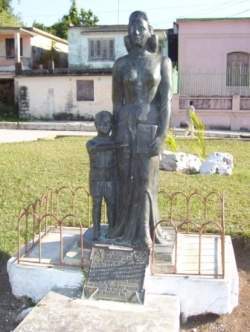 Monumento madres jaruco1.jpg