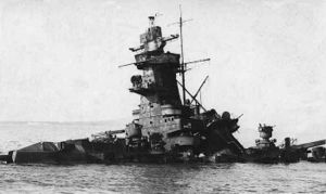 Admiral-graf-von-spee-hundiendose-en-el-mar-del-plata.jpg