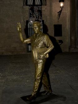 Estatua de Eusebio leal.jpg