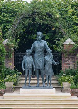 Diana de Gales (escultura).JPG