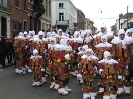Le-carnaval-de-binche-en-belgique-4.jpg