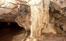 Caverna de Umajalanta.jpg